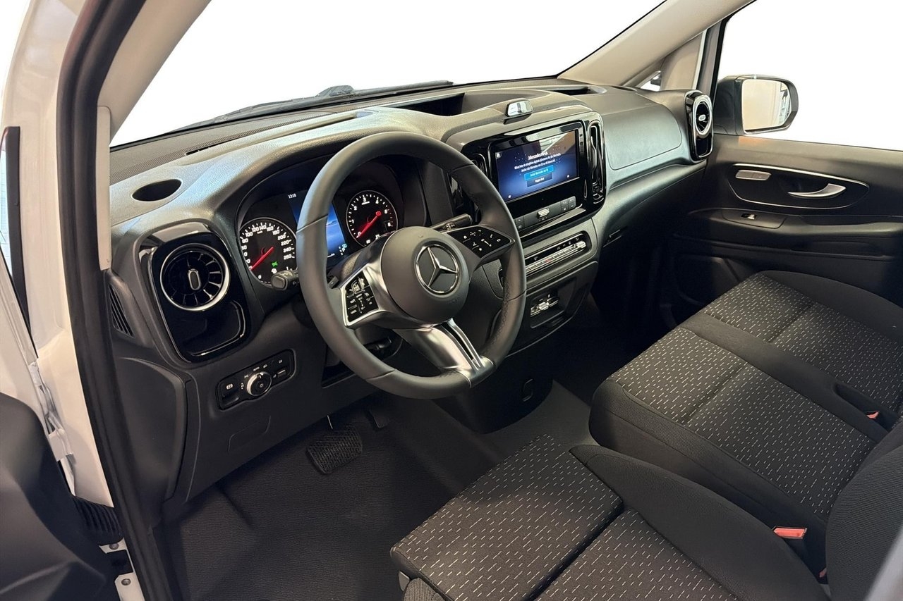 Mercedes-Benz Vito 2026, photo 4/10