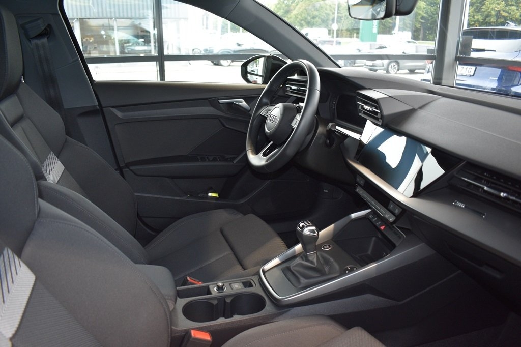 Audi A3 Sportback 35 TFSI 150 HK PROLINE 2023, kuva 4/6
