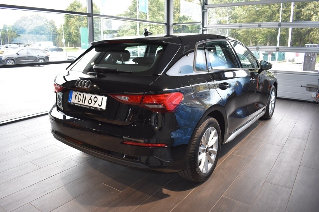 Audi A3 Sportback 35 TFSI 150 HK PROLINE 2023, kuva 3/6