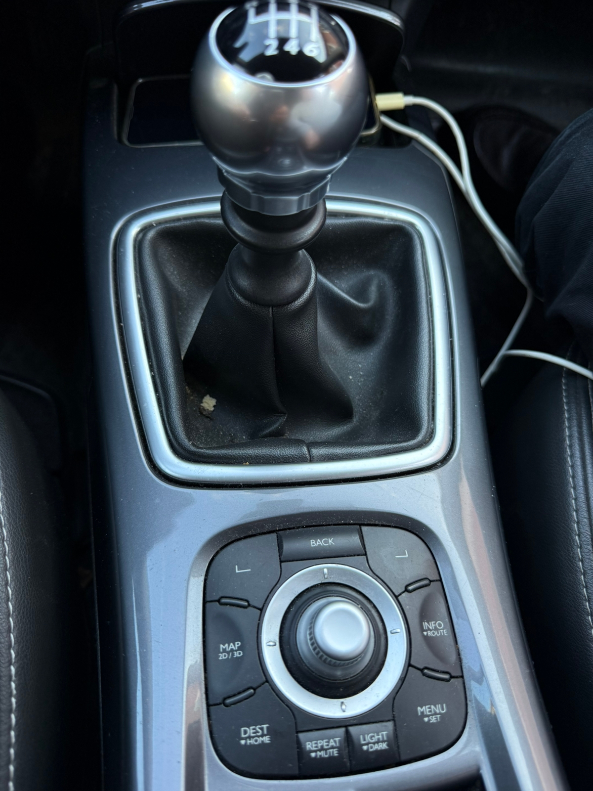 Renault Laguna 2011, kuva 7/8