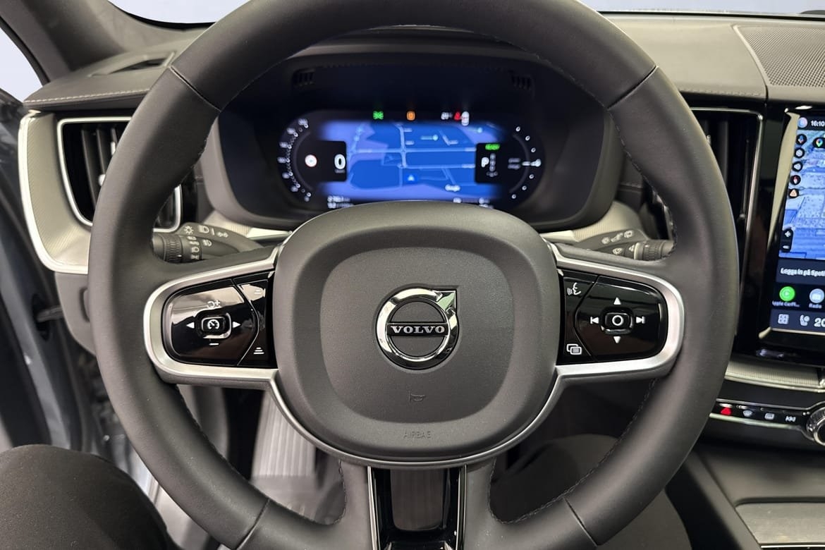 Volvo XC60 Recharge T8 AWD Ultimate Dark 2023, bild 7/10