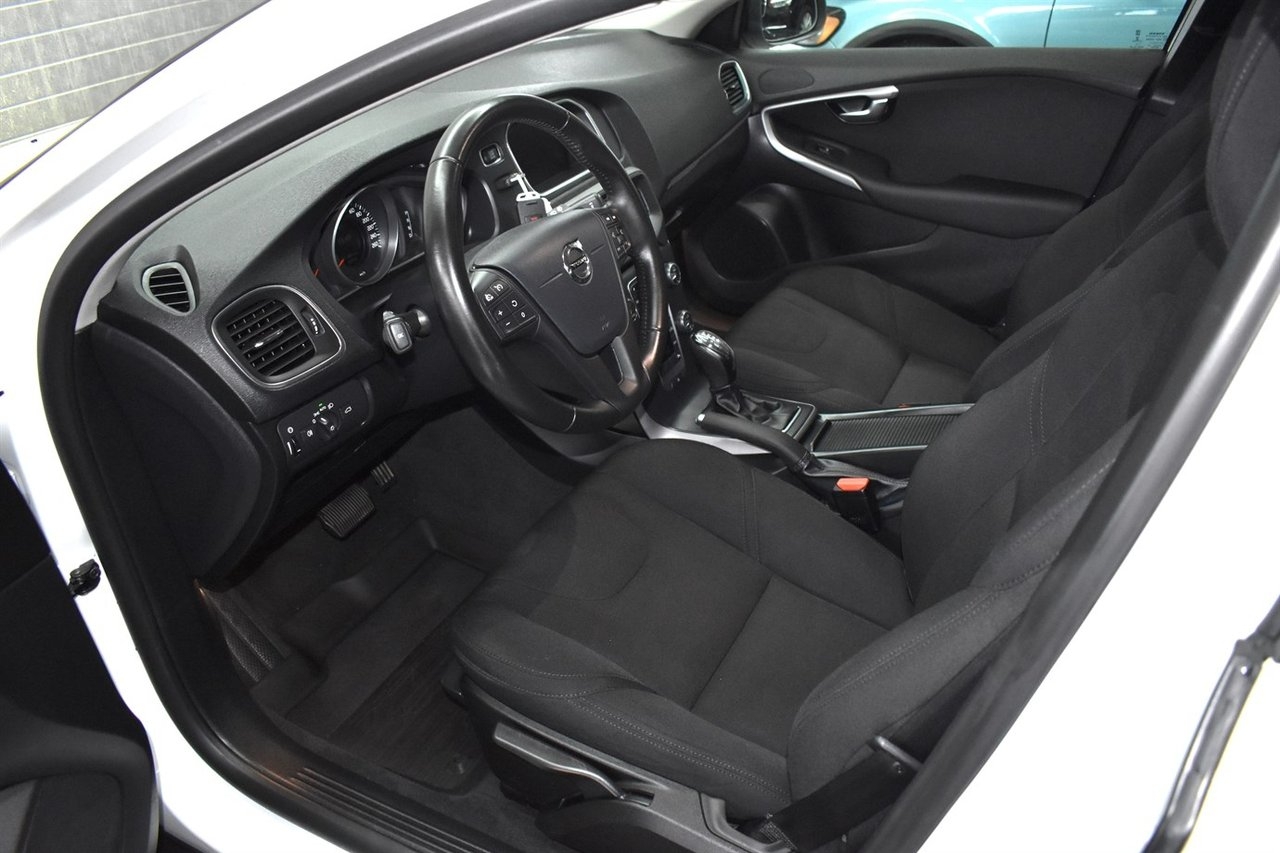 Volvo V40 Cross Country 2019, bild 2/8