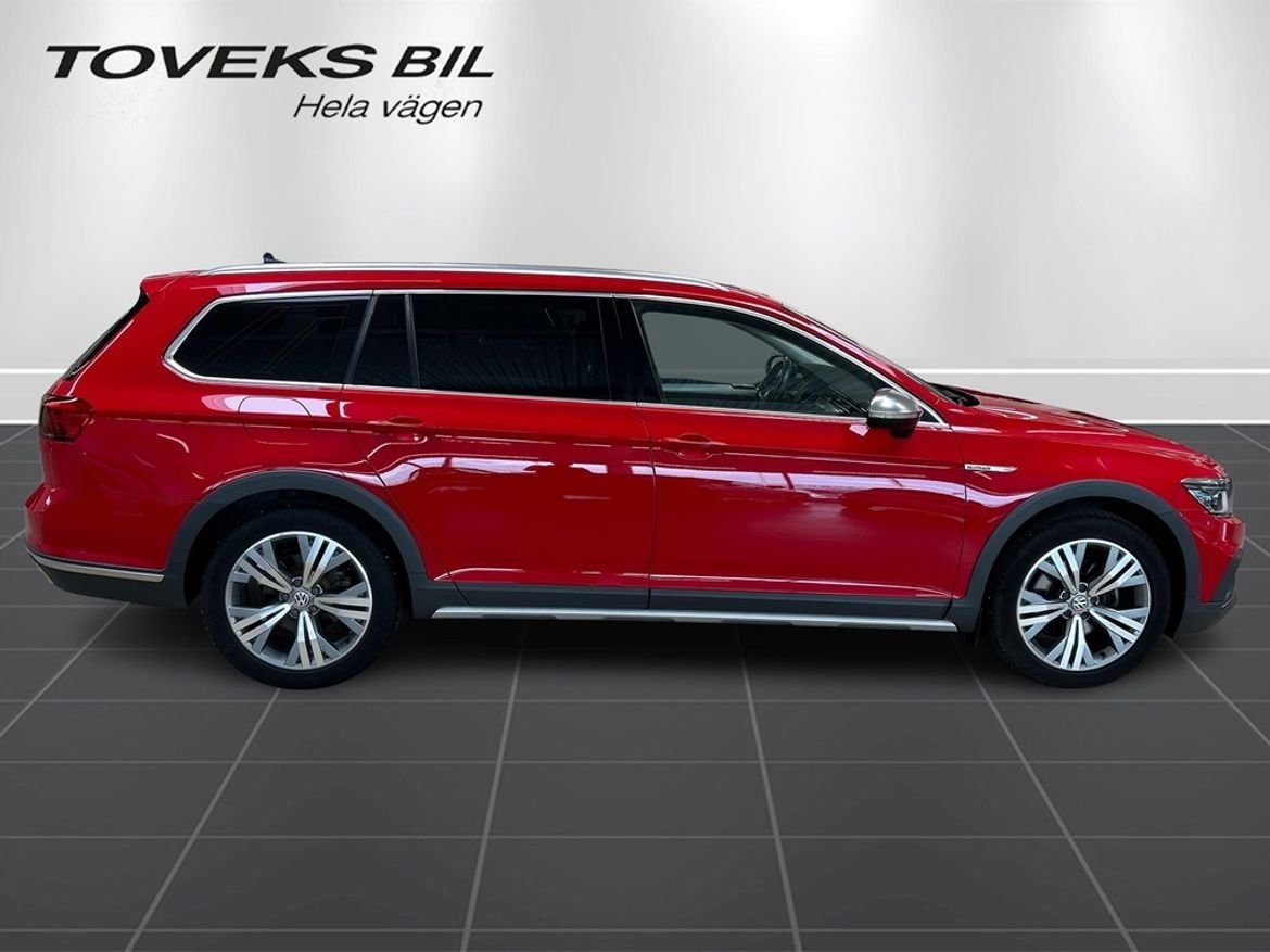 Volkswagen Passat 2020, bild 2/15