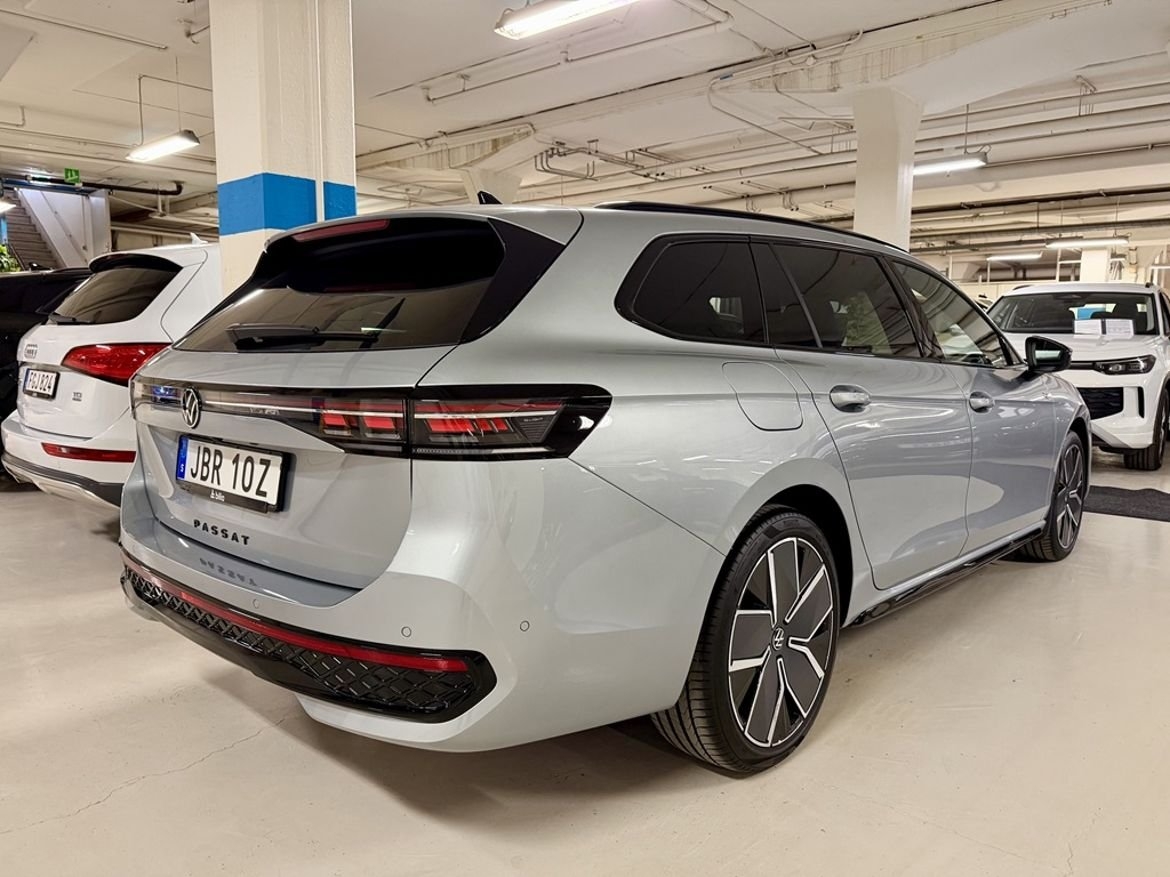 Volkswagen Passat R-Line eHybrid (272hk) 2026, bild 4/10