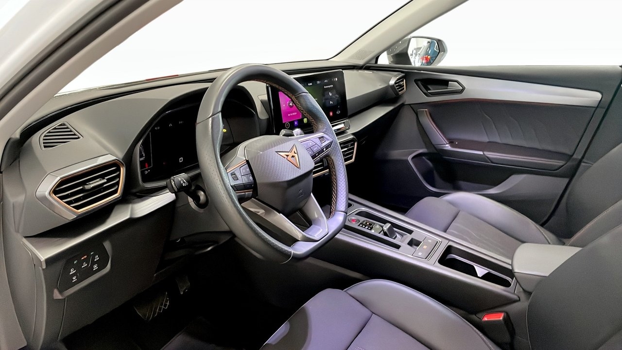 Cupra Leon 2023, photo 7/10