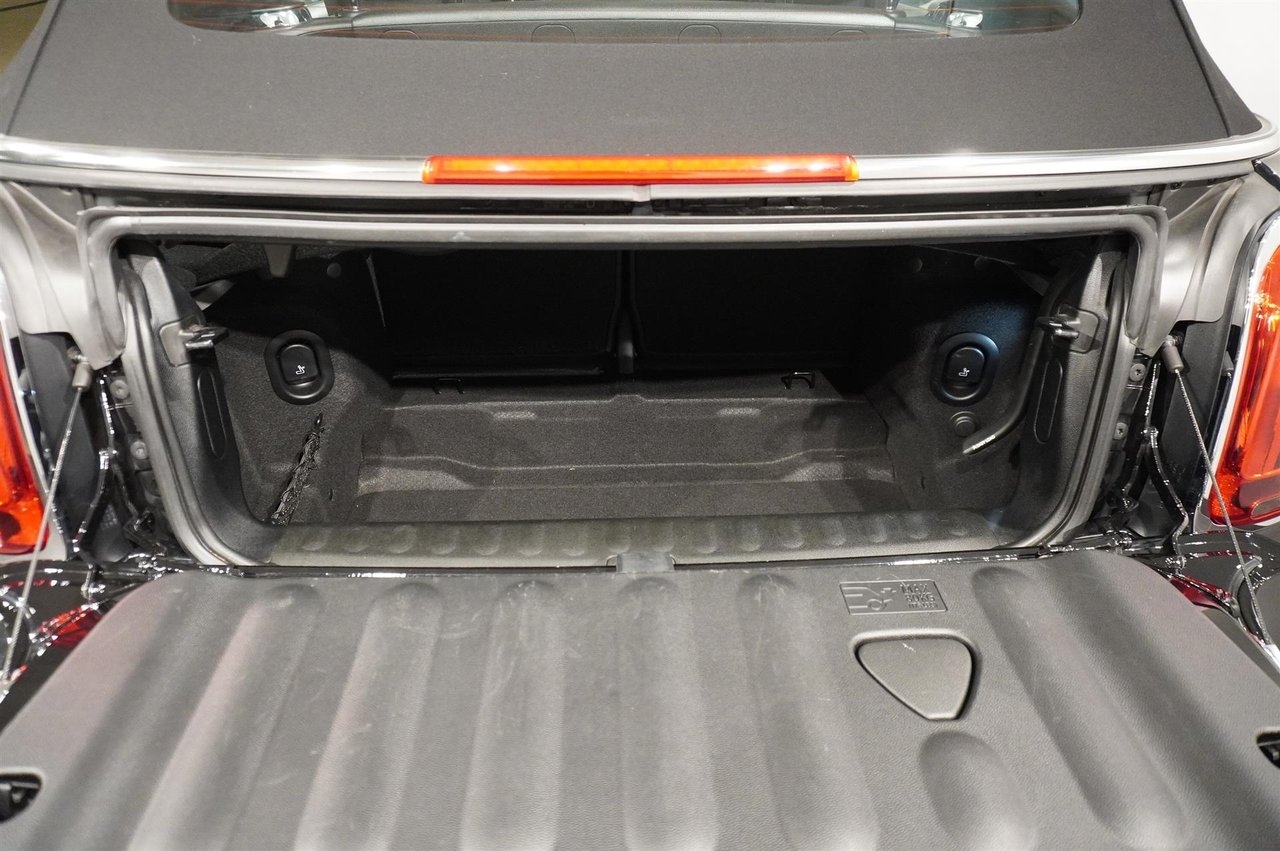 MINI Cooper Cabrio Excitement 2019, kuva 6/16