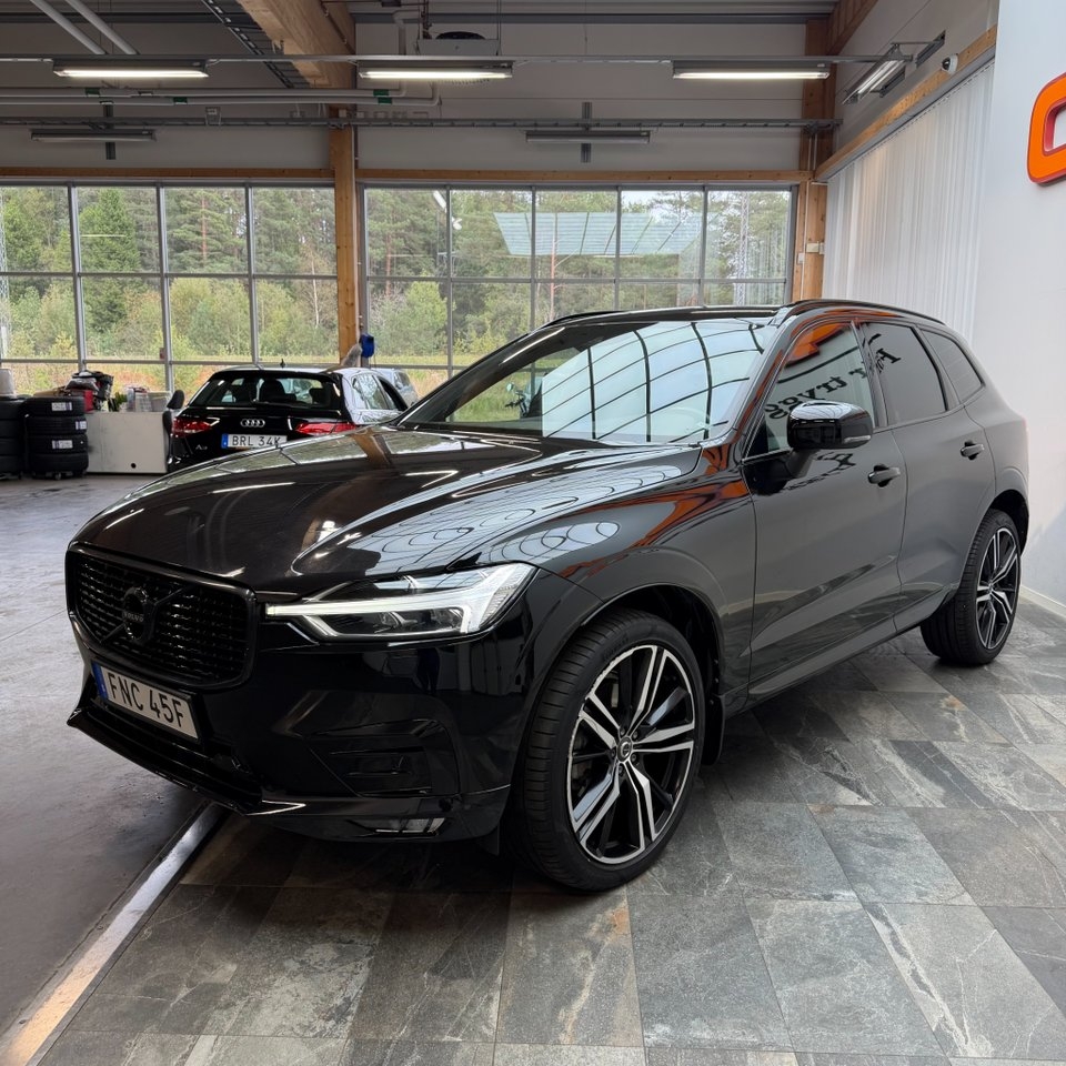 Volvo XC60 B4 AWD R-Design 2020, photo 5/13