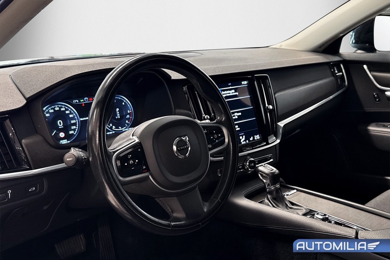 Volvo V90 Cross Country 2020, photo 7/10