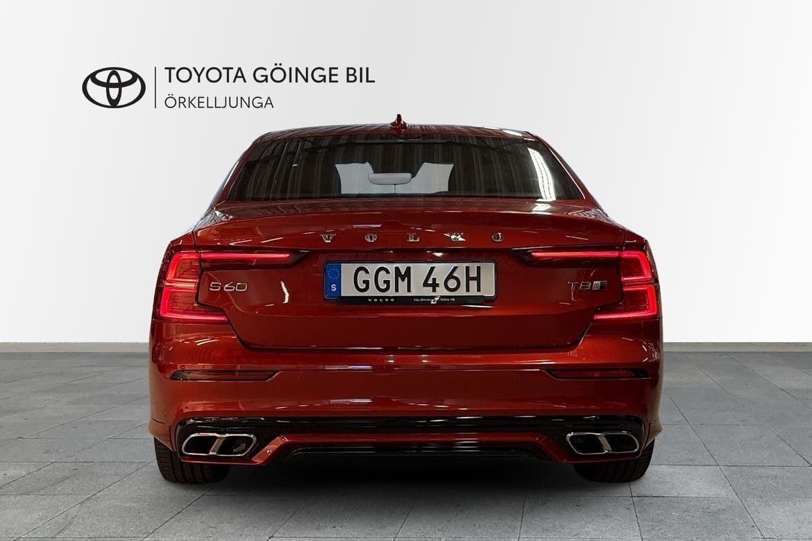 Volvo S60 T8 AWD 390HK R-Design 2020, kuva 4/10