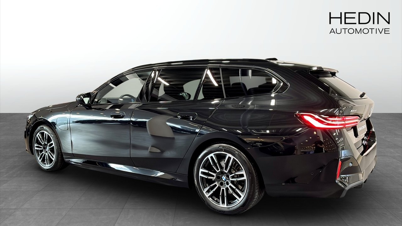 BMW 530 2026, bild 2/10