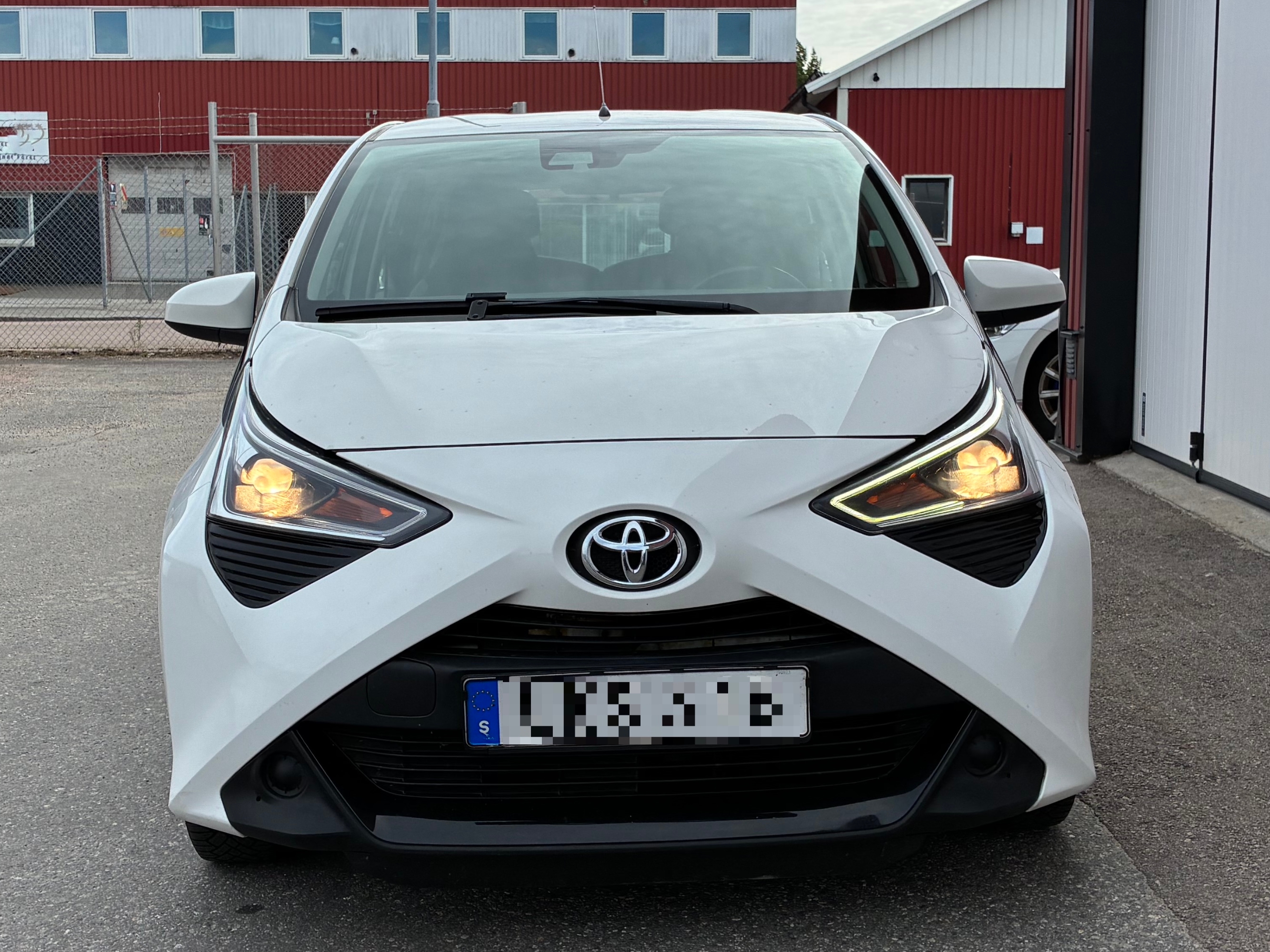 Toyota Aygo 5-dörrar 1.0 VVT-i Manuell 2019, bild 2/10