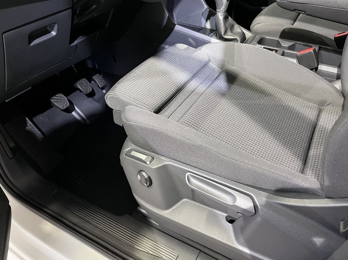 Volkswagen Caddy Maxi 2026, photo 5/10