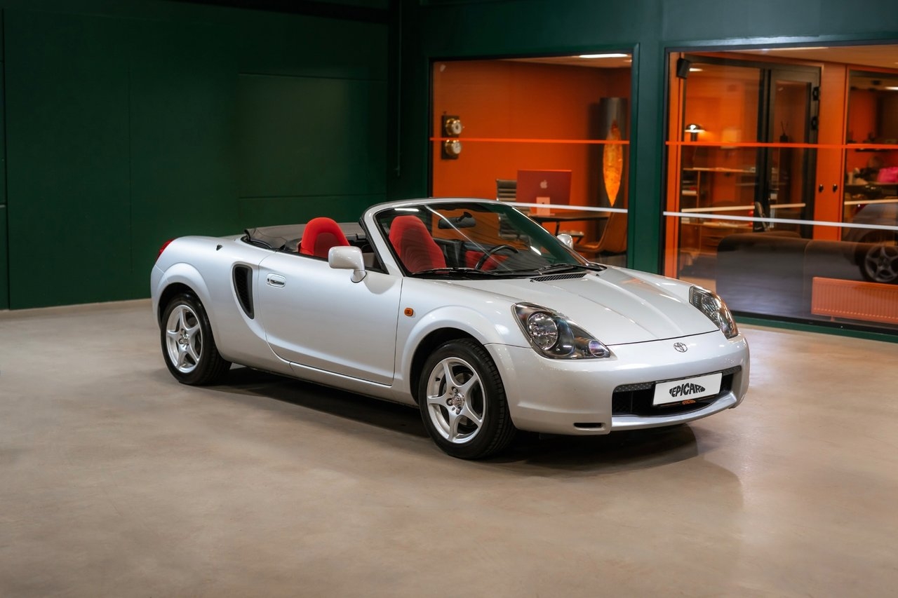 Toyota MR2