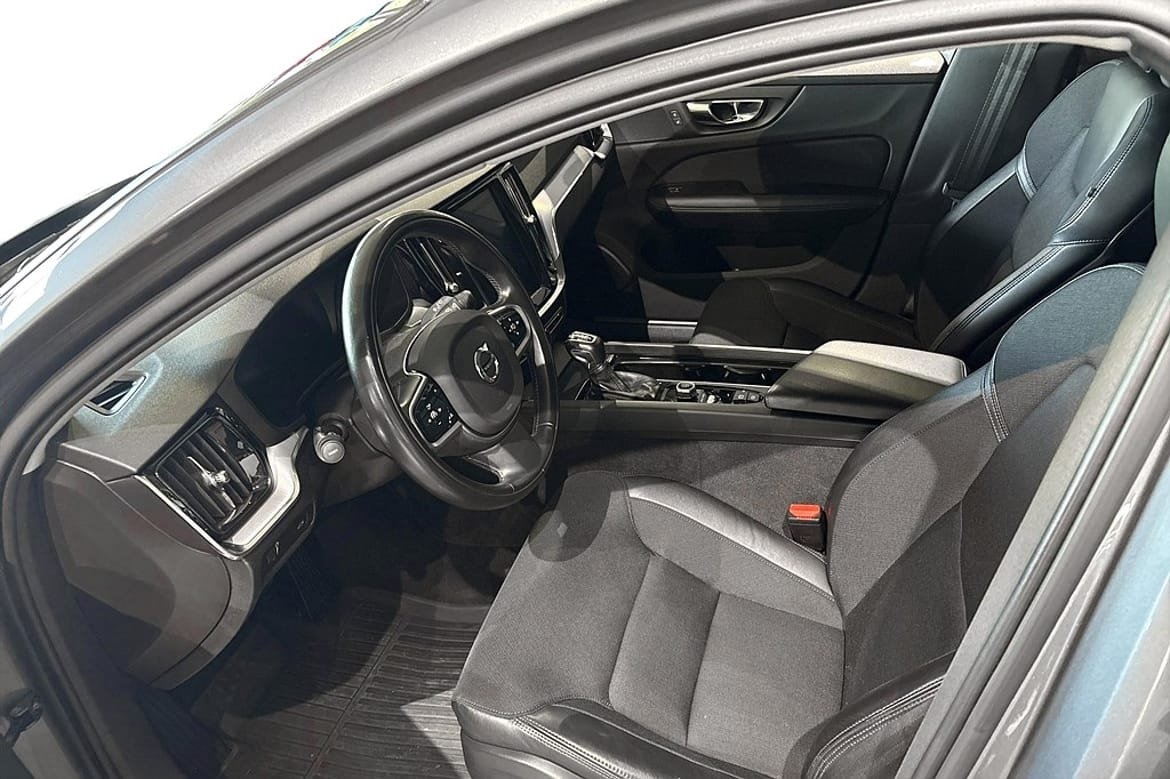 Volvo V60 2019, kuva 7/21