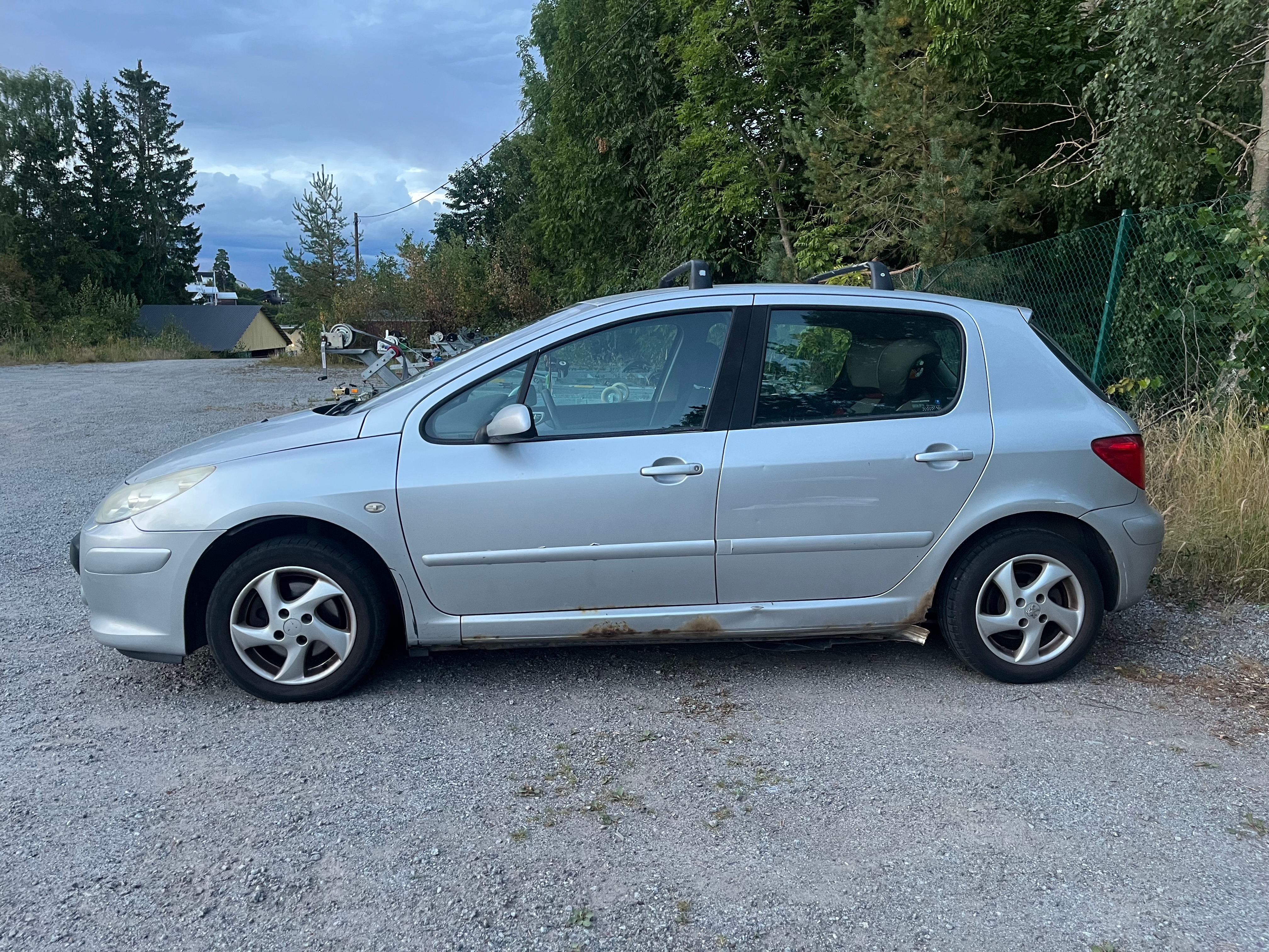 Peugeot 307 5-dörrar 1.6 HDi Manuell 2007, bild 2/7