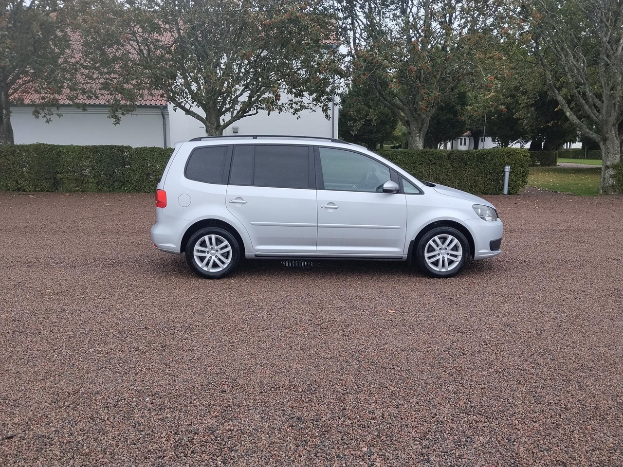Volkswagen Touran 2014, bild 6/10