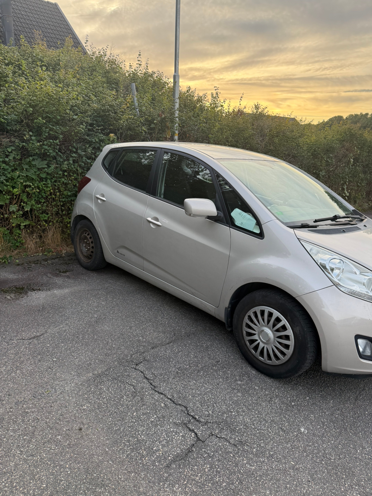 Kia Venga 1.4 CRDi Manuell 2011, kuva 2/6