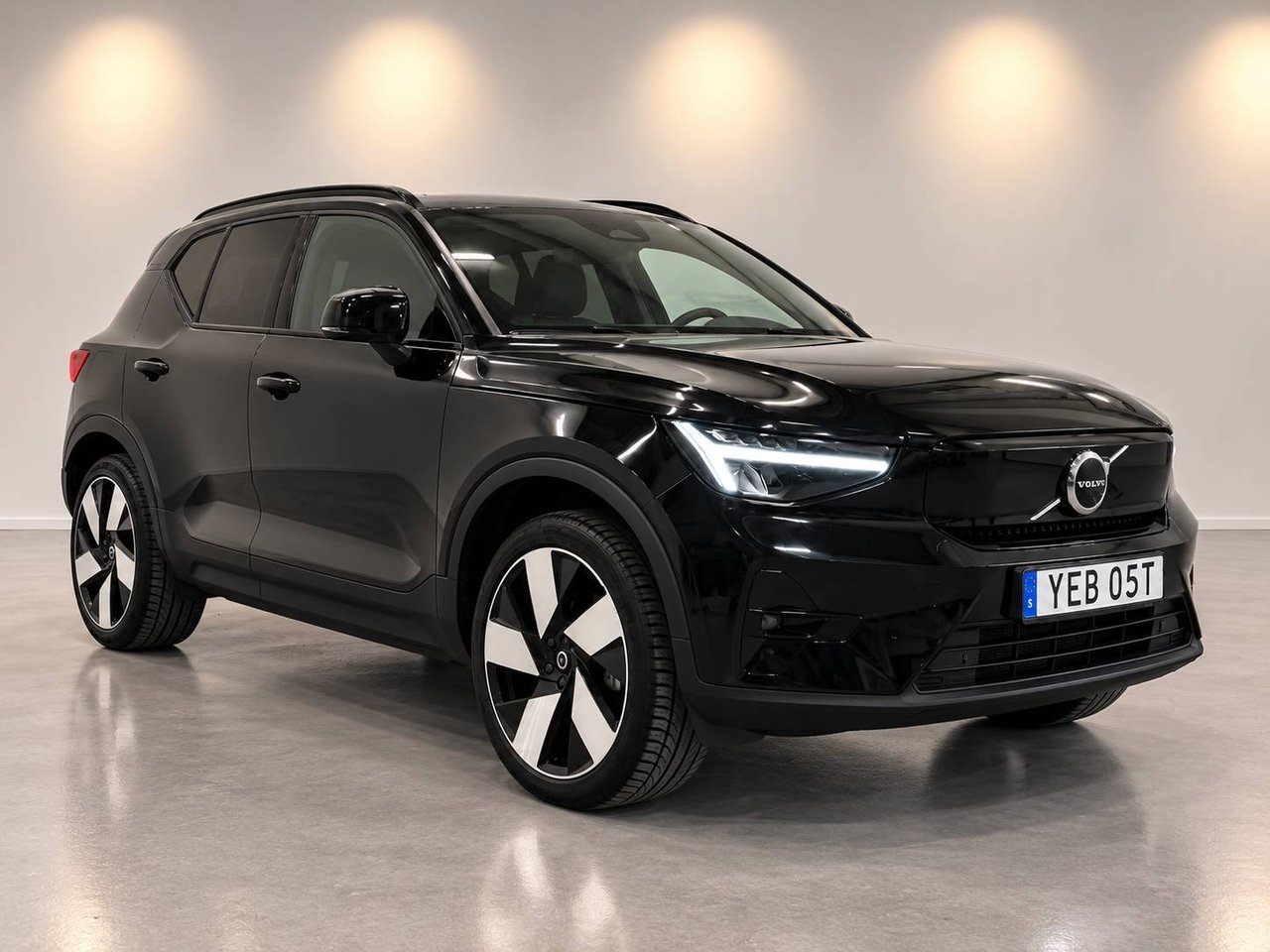 Volvo XC40 2023, kuva 6/10