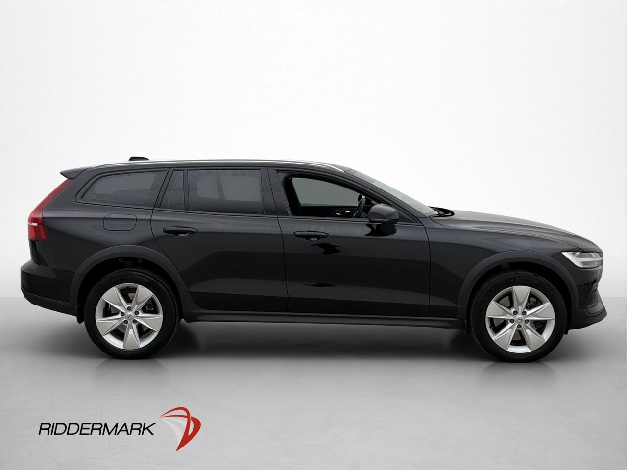 Volvo V60 Cross Country 2023, kuva 5/30
