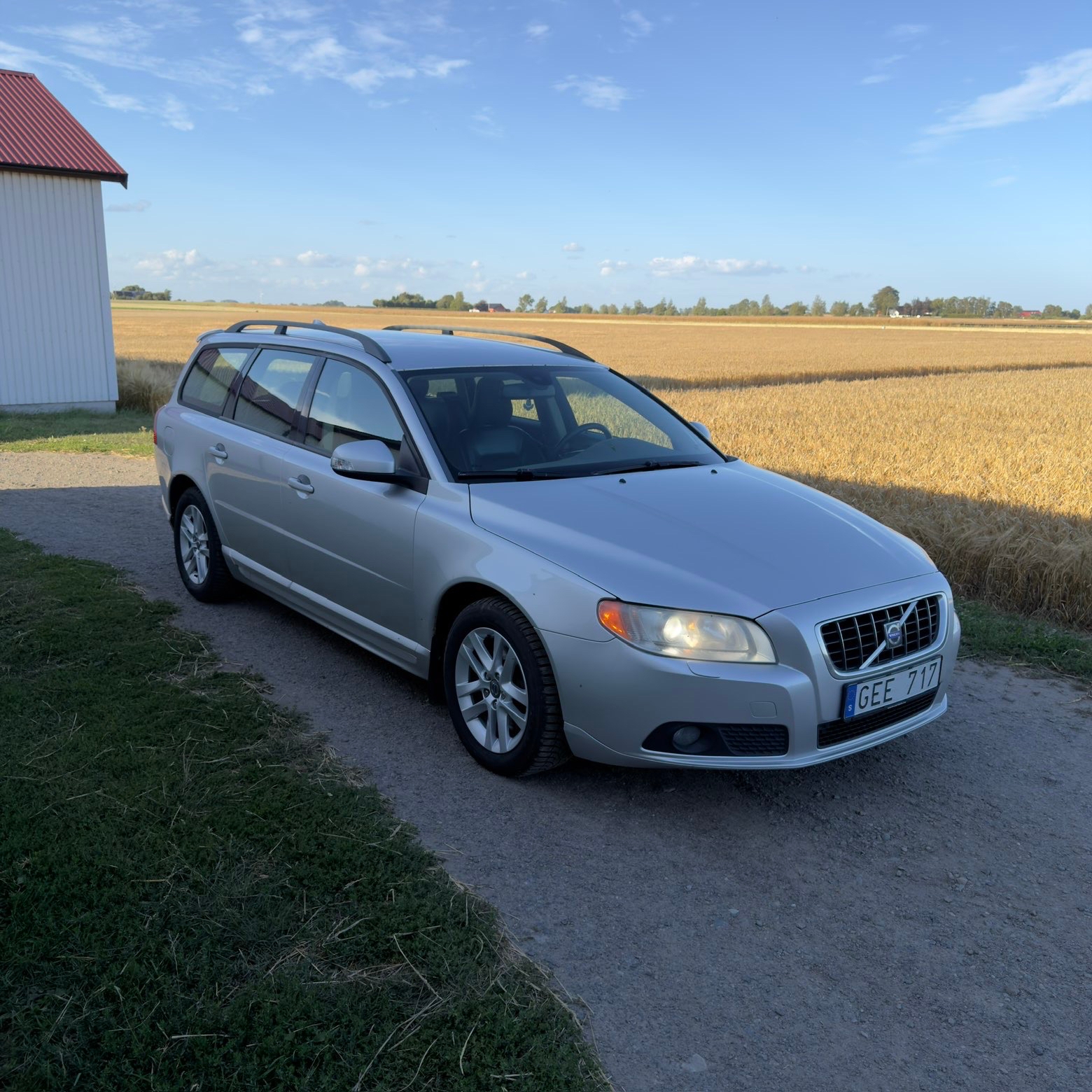 Volvo V70 2.4D Geartronic 2009, bild 2/4