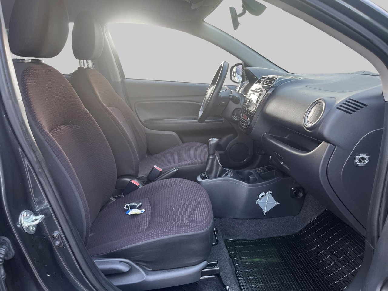 Mitsubishi Space Star 2013, bild 4/9
