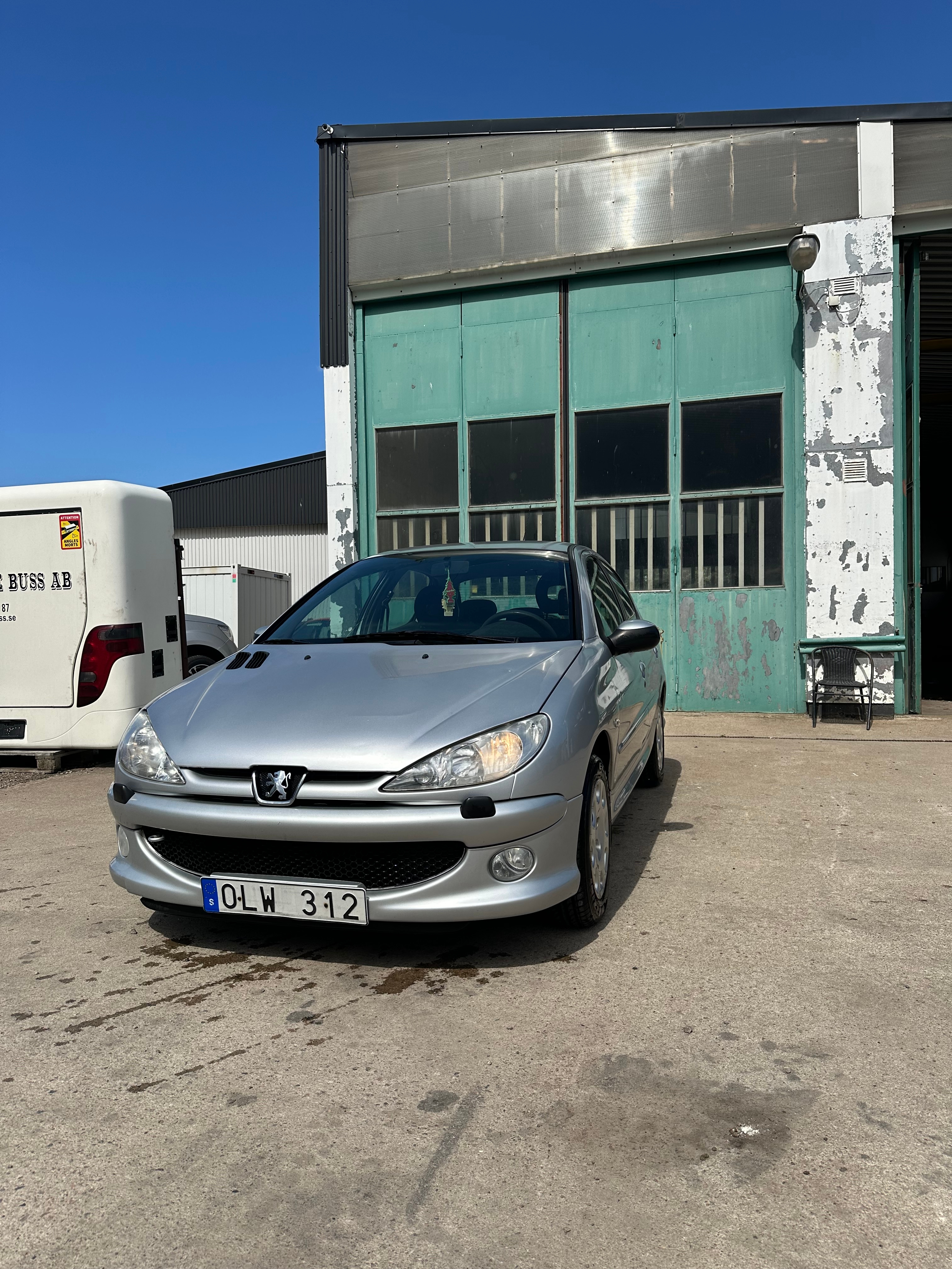 Peugeot 206 5-dörrar 1.4 Manuell 2007, bild 2/4