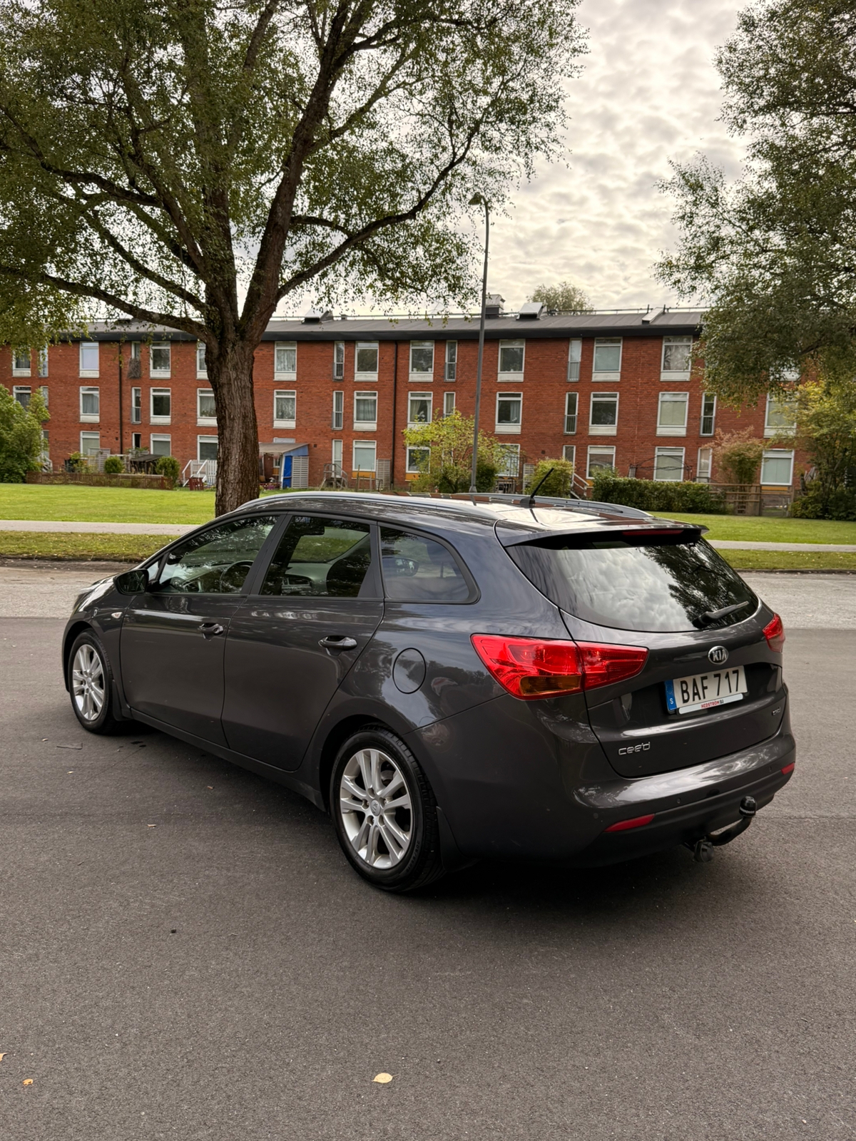 Kia Ceed _sw 1.4 CRDi Manuell 2015, kuva 3/9