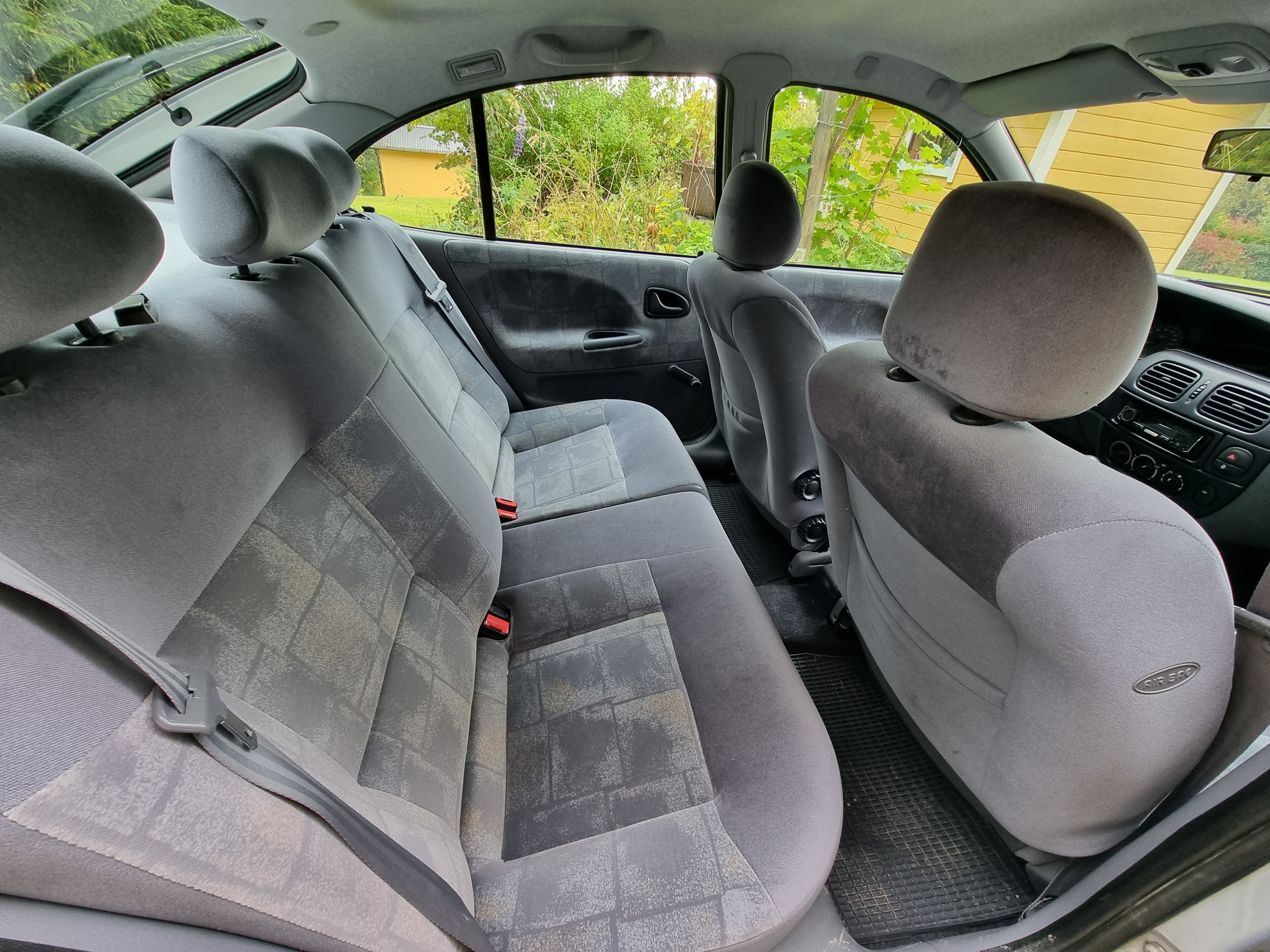 Renault Megane I 1.4 Manuell 16v 1999, bild 6/13
