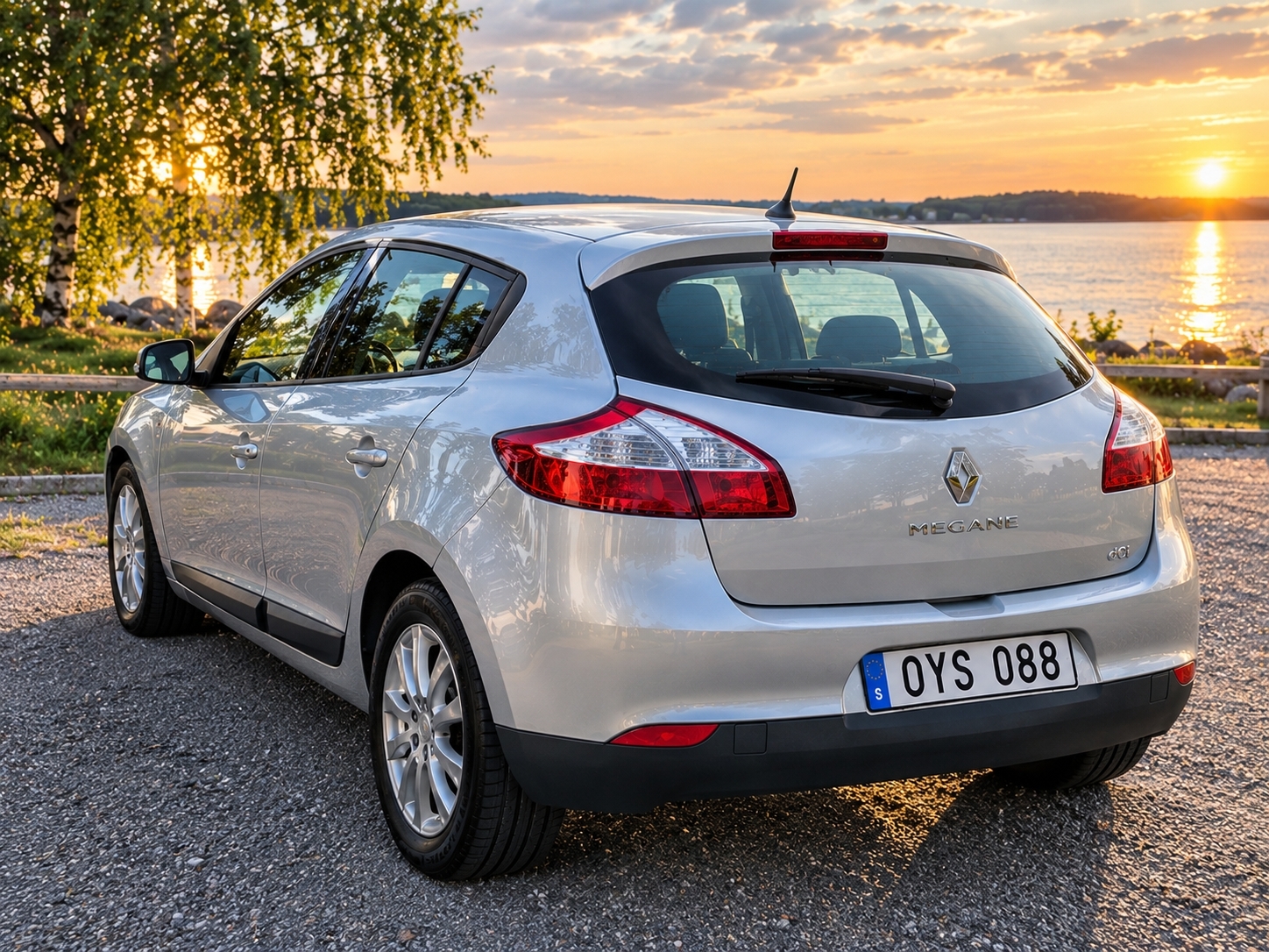 Renault Megane III 1.5 dCi Manuell 2012, bild 2/4