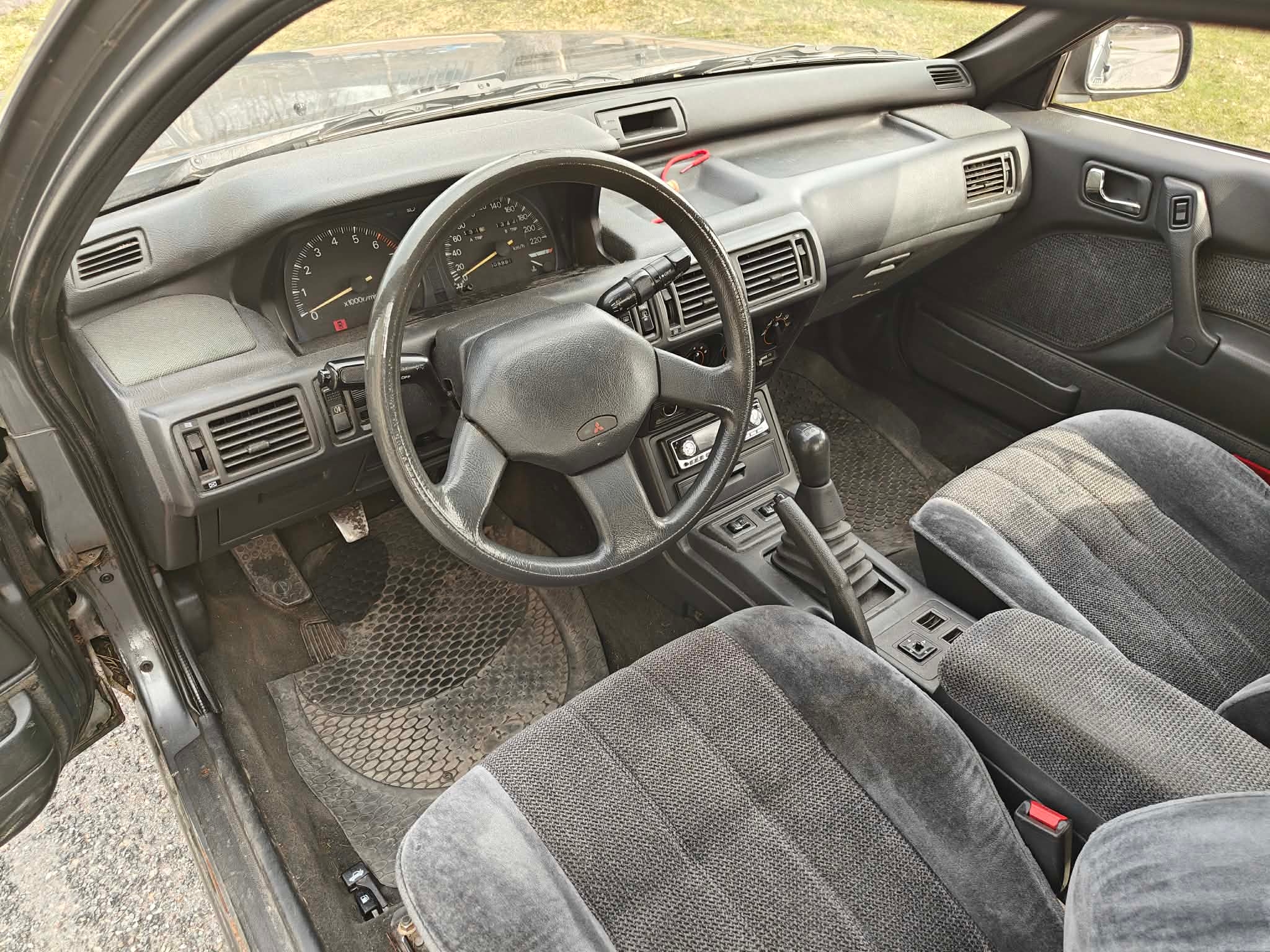 Mitsubishi Galant 5-door 2.0 Manuell 1990, bild 5/8