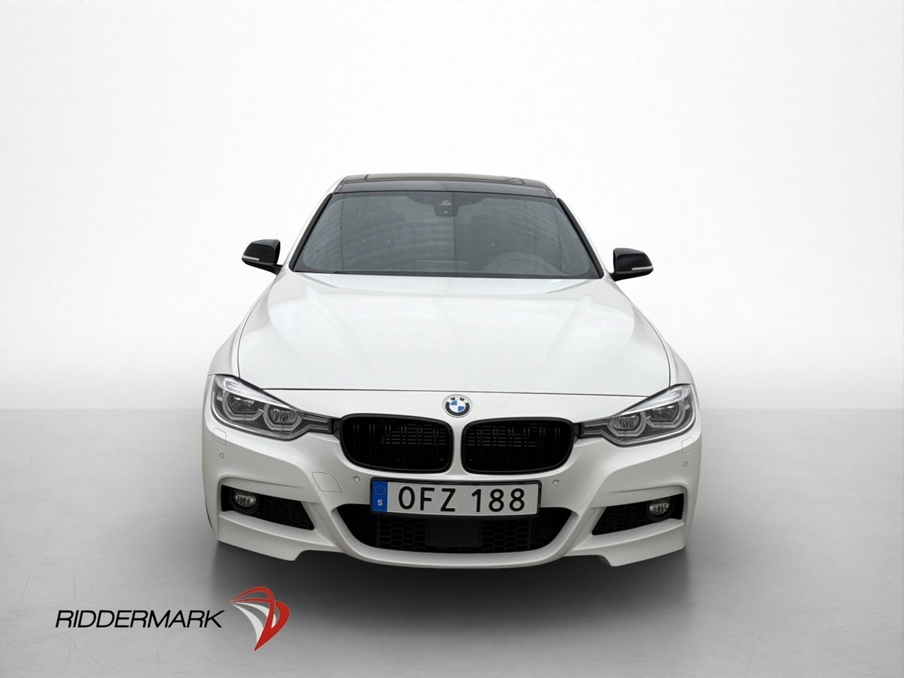 BMW 330 e 252hk M Sport HK Taklucka 2017, bild 2/36