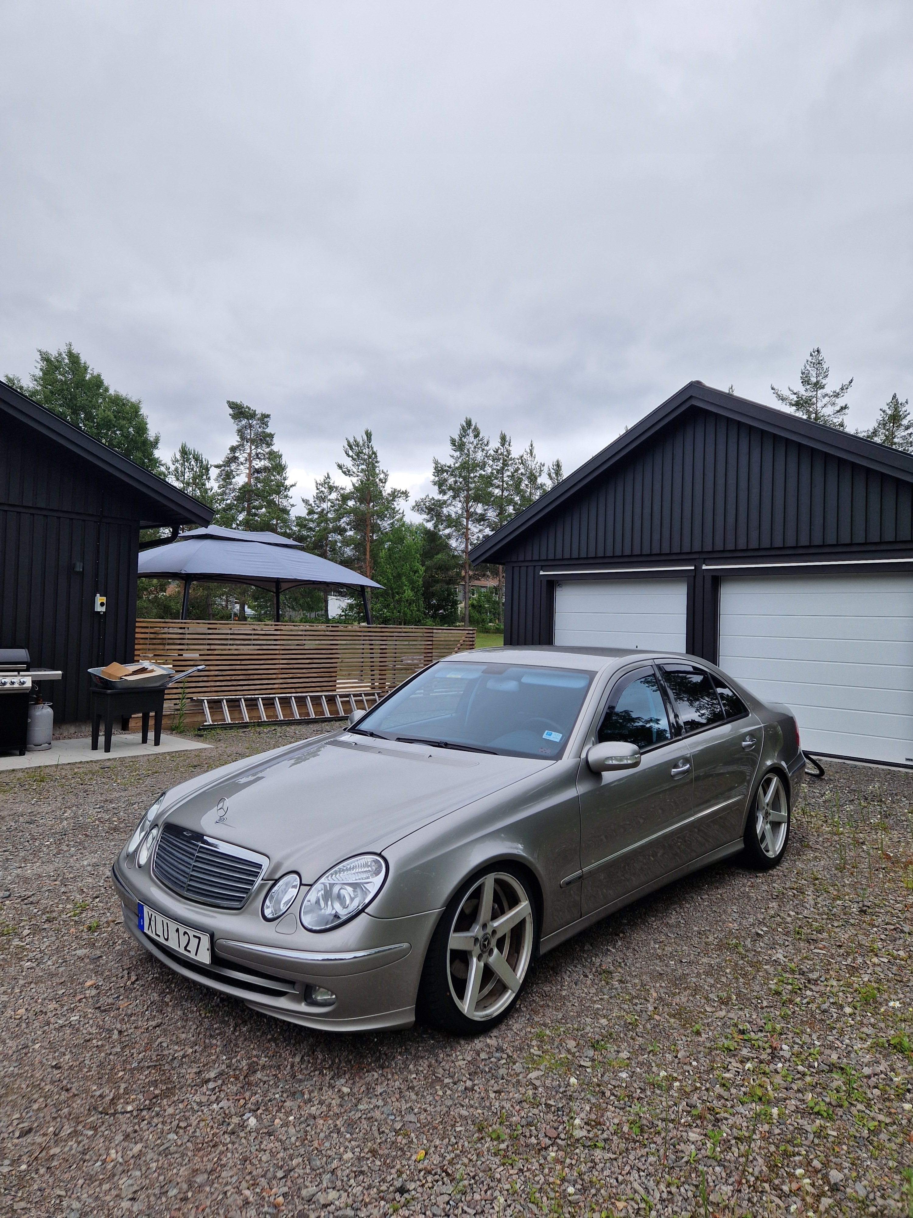 Mercedes-Benz E