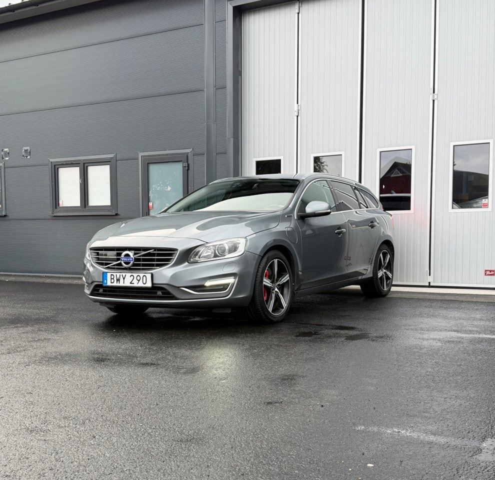 Volvo V60 2016, photo 3/10