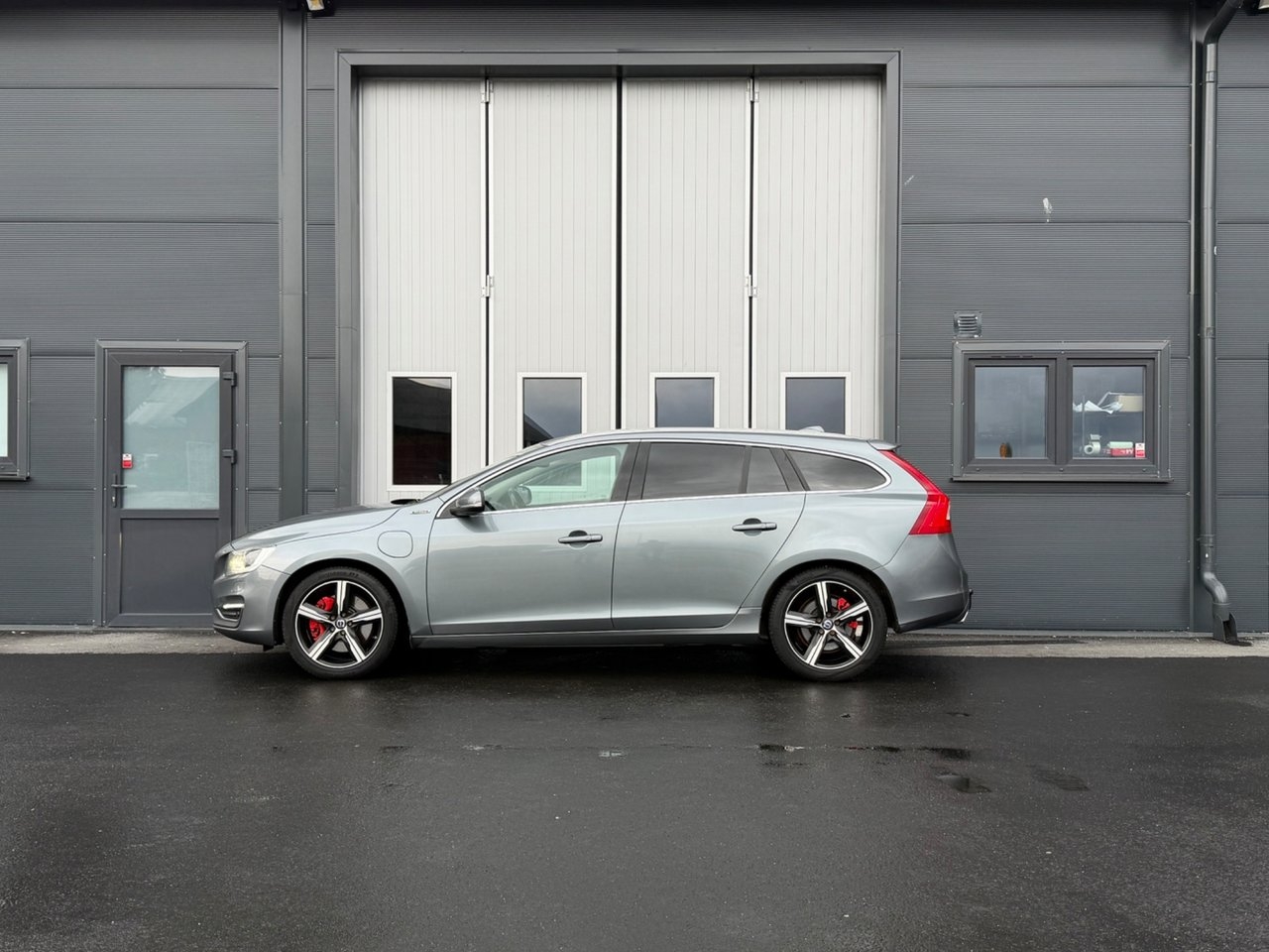 Volvo V60 2016, photo 7/10