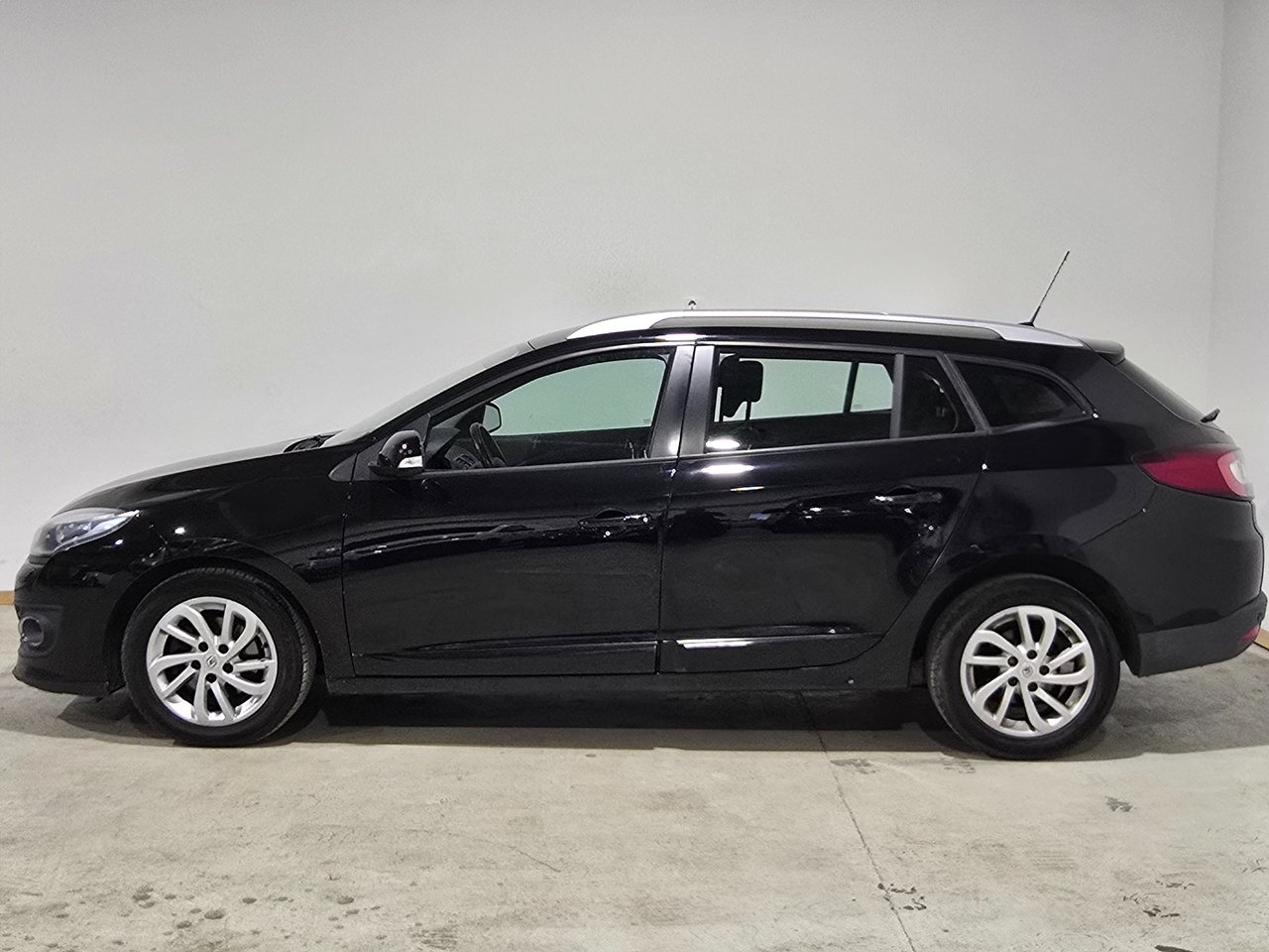Renault Megane Grandtour 1.5 dCi EDC 2014, bild 3/10
