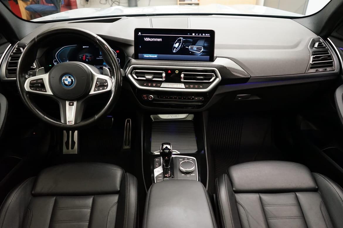 BMW X3 xDrive30e M-Sport, Taklucka 2022, bild 6/10