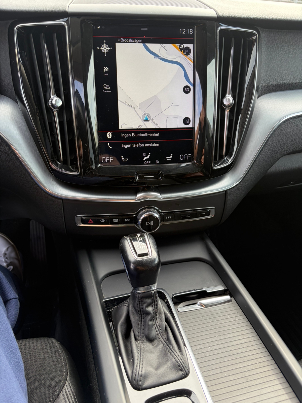 Volvo XC60 D4 AWD Geartronic 2018, bild 4/5
