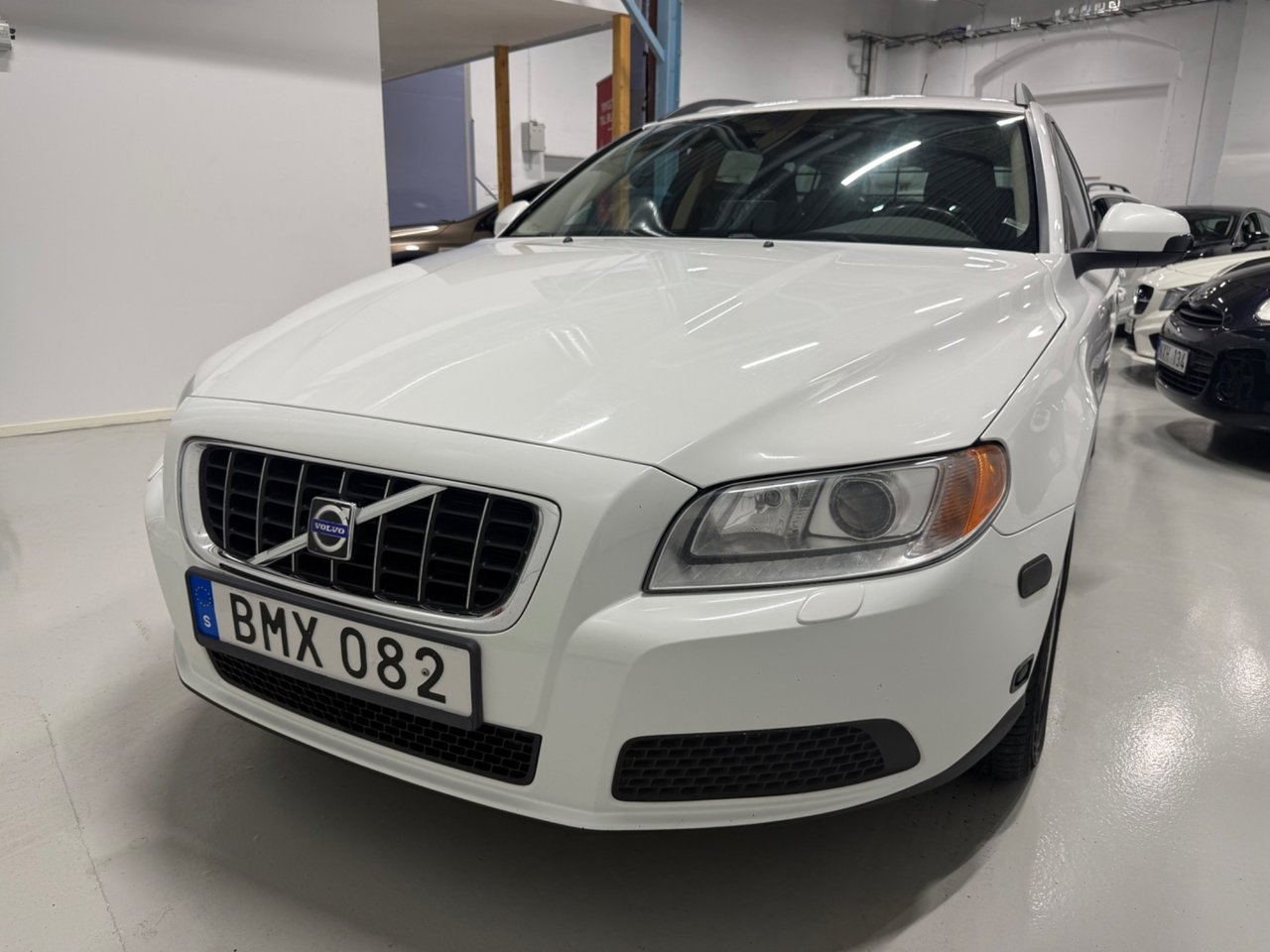 Volvo V70 2009, kuva 2/10
