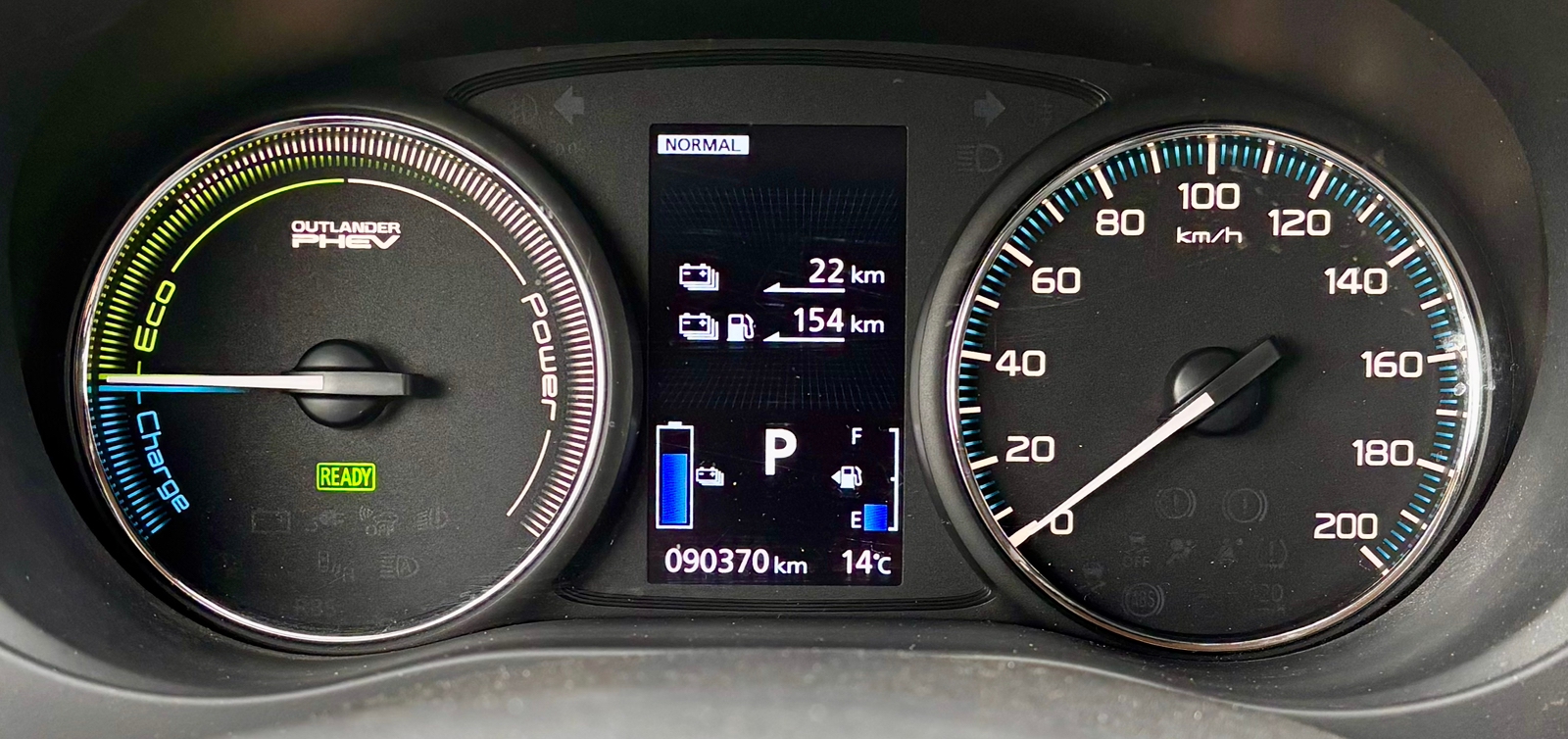 Mitsubishi Outlander PHEV CVT 2016, bild 6/10