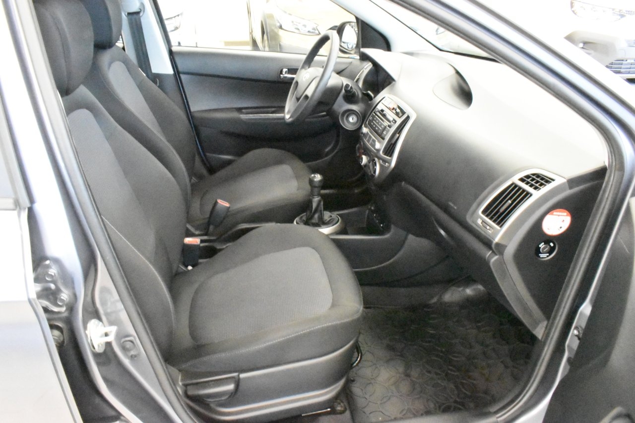 Hyundai i20 5-dörrar 1.2 Select 2015, bild 7/16