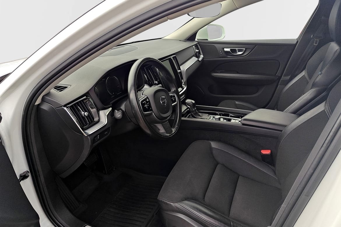 Volvo V60 D4 Momentum Advanced Edition 2019, bild 4/10