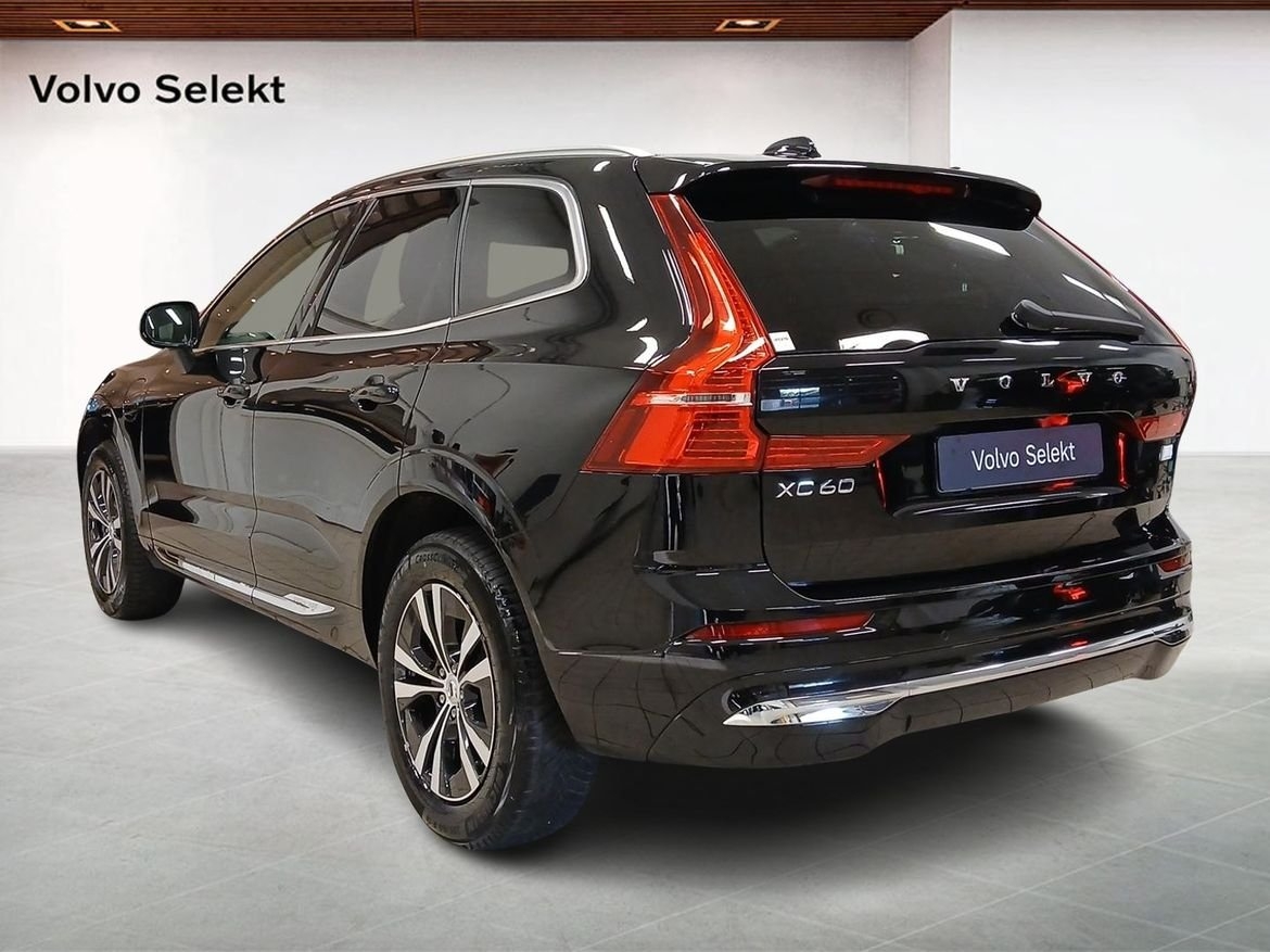 Volvo XC60 Recharge T6 Core Edition 2024, bild 2/14