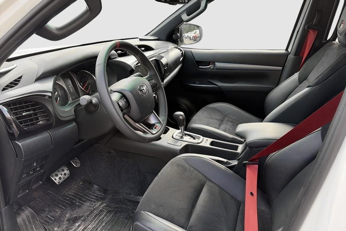 Toyota HiLux GR II 2,8 Hybrid Automat 2026, bild 7/10