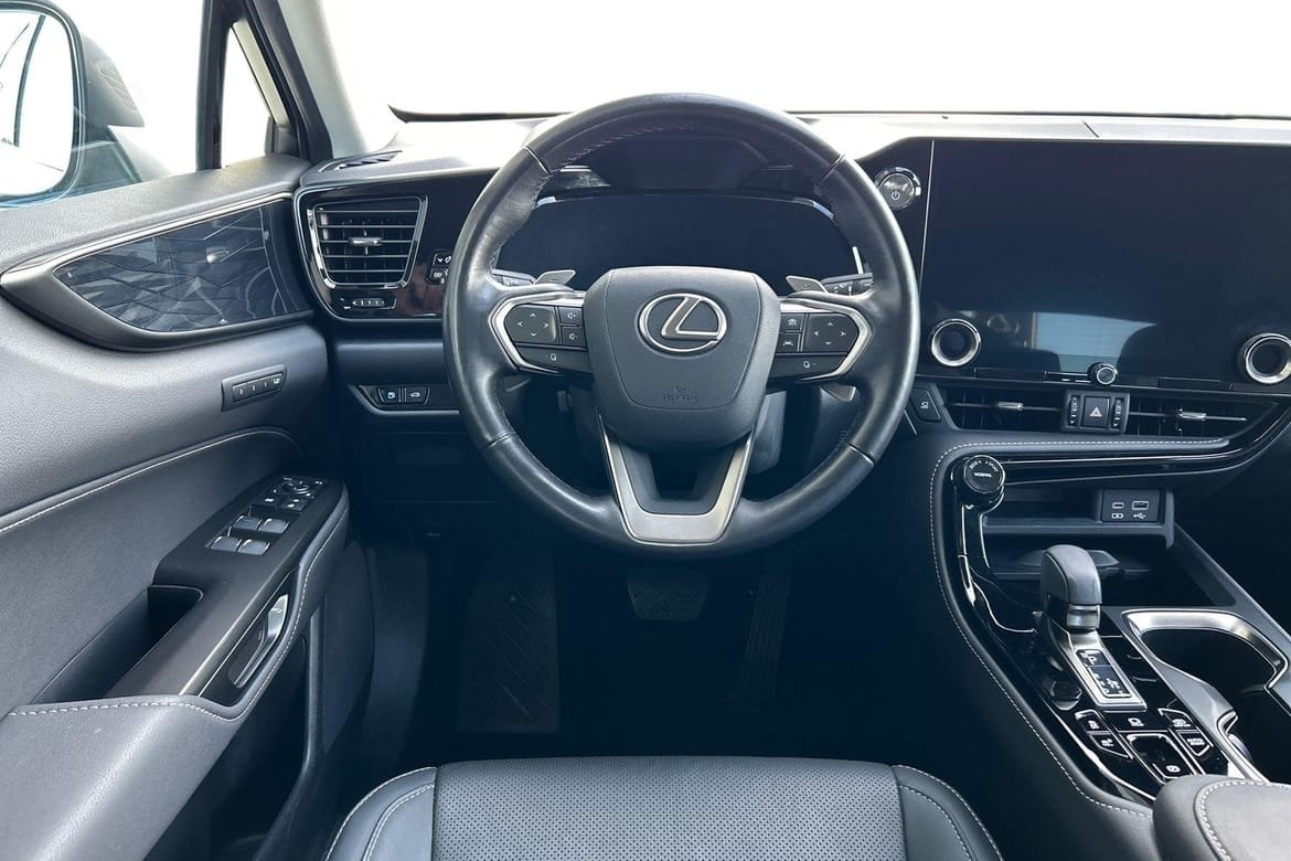 Lexus NX 450h+ Executive Teknikpaket 2023, bild 7/10