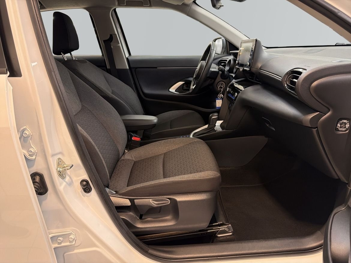 Toyota Yaris Cross 2023, bild 6/10