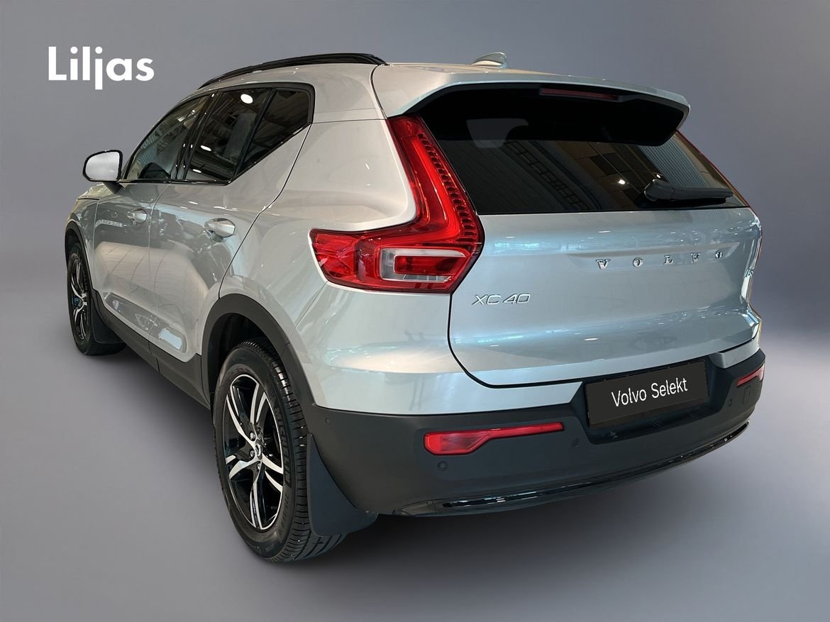 Volvo XC40 B3 FWD Bensin Plus Dark 2025, bild 4/14