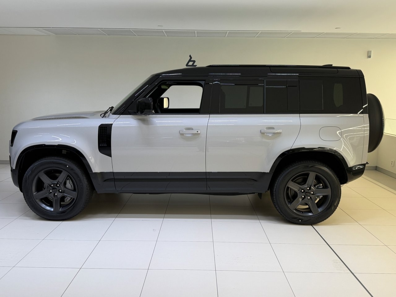 Land Rover Defender 2026, bild 3/24