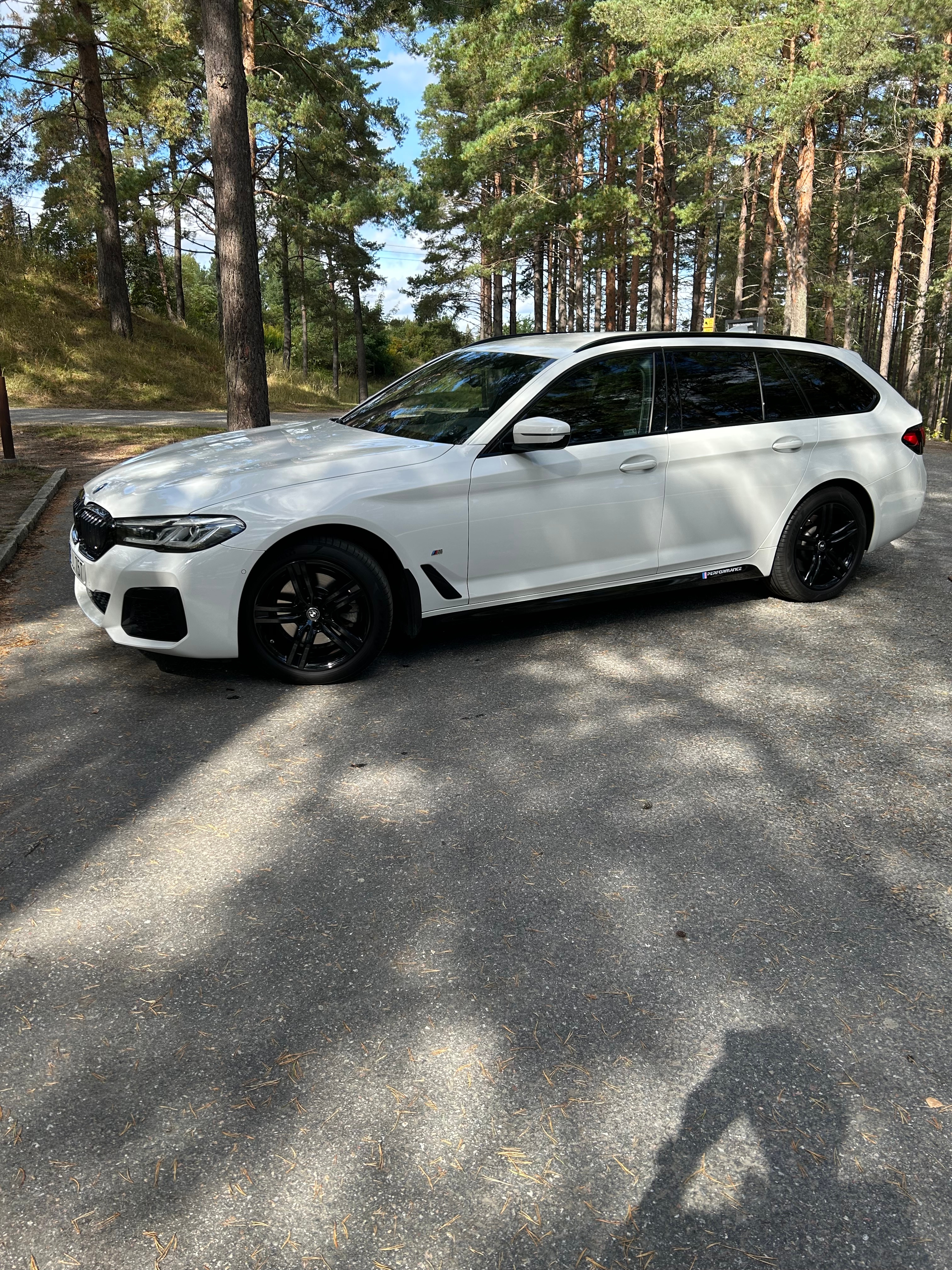 BMW 520 2021, bild 2/10