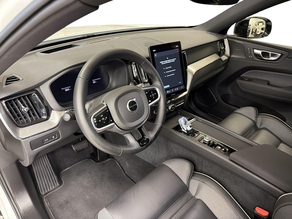 Volvo XC60 T6 Plus Black Nordic Edition 2026, bild 6/10