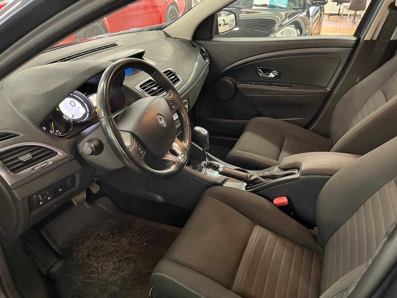 Renault Megane 2015, bild 7/8